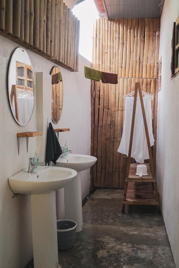 Ohlala Hostel 몰볼 외부 사진