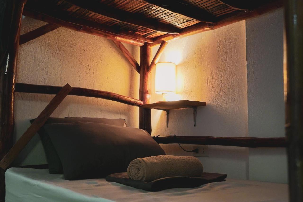 Ohlala Hostel 몰볼 외부 사진