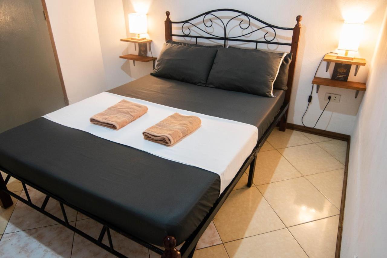 Ohlala Hostel 몰볼 외부 사진