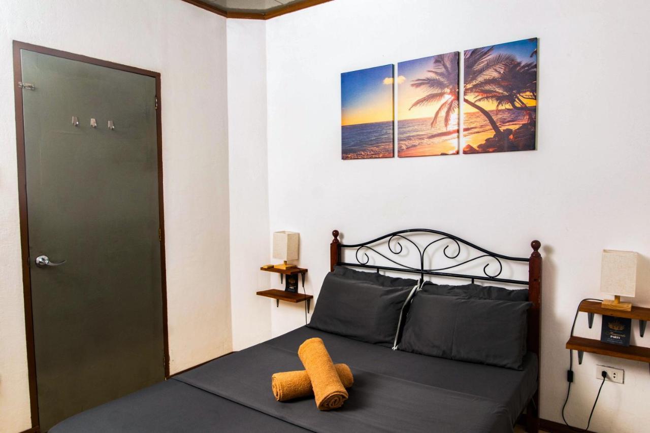 Ohlala Hostel 몰볼 외부 사진