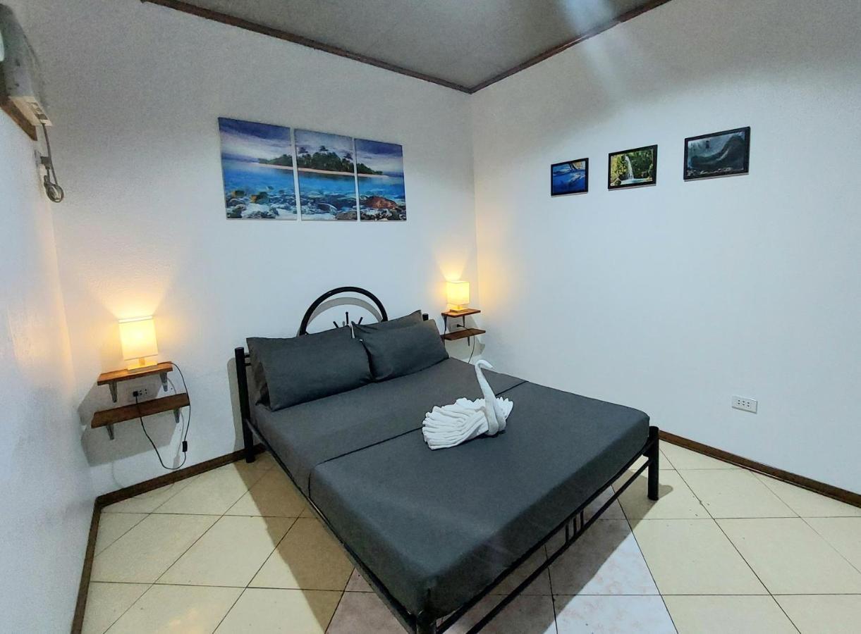 Ohlala Hostel 몰볼 외부 사진