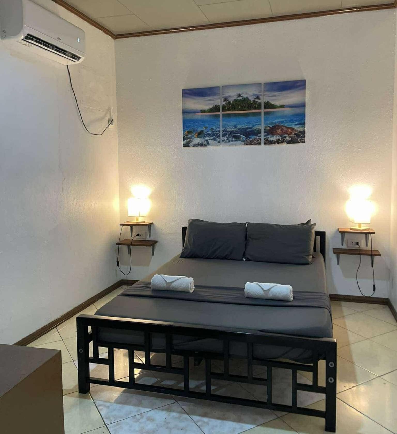 Ohlala Hostel 몰볼 외부 사진